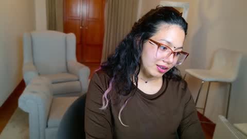 Snapshot of aurorasiera chatting on 01-17-25, 01:25 Aurora online show from 01-17-25, 01:25