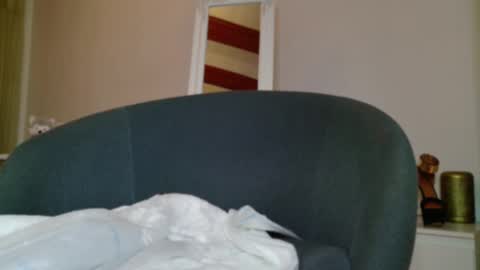 Snapshot of aurorasiera chatting on 02-27-25, 01:27 Aurora online show from 02-27-25, 01:27