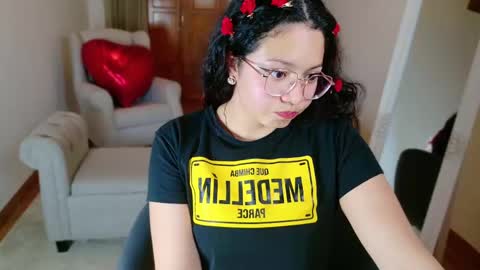 Snapshot of aurorasiera chatting on 02-28-25, 10:06 Aurora online show from 02-28-25, 10:06