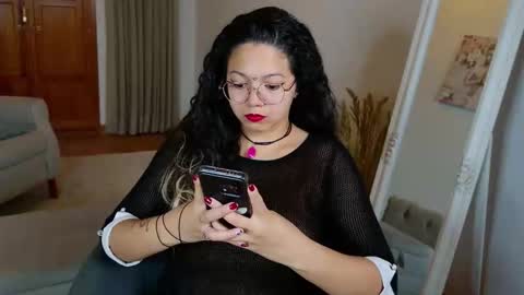 Snapshot of aurorasiera chatting on 09-14-25, 08:08 Aurora online show from 09-14-25, 08:08