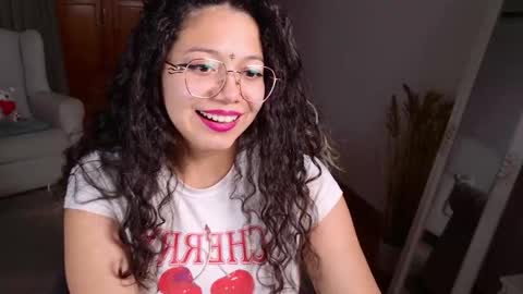 Snapshot of aurorasiera chatting on 12-02-25, 09:21 Aurora online show from 12-02-25, 09:21