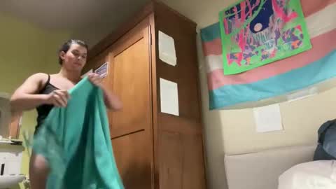 Snapshot of aurore_wave chatting on 03-22-26, 08:34 aurore_wave online show from 03-22-26, 08:34