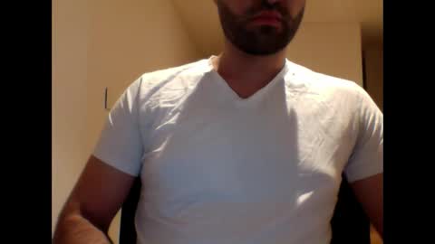 Snapshot of aussie099 chatting on 12-19-24, 11:18 aussie099 online show from 12-19-24, 11:18