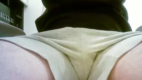 Snapshot of aussie5892 chatting on 02-14-25, 09:24 Justin online show from 02-14-25, 09:24