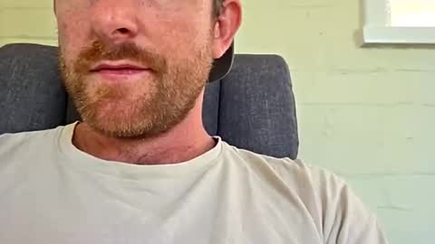 Snapshot of aussie_dadbod101 chatting on 10-15-25, 12:00 aussie_dadbod101 online show from 10-15-25, 12:00