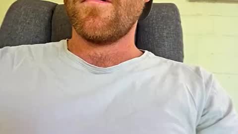 Snapshot of aussie_dadbod101 chatting on 10-15-25, 11:27 aussie_dadbod101 online show from 10-15-25, 11:27