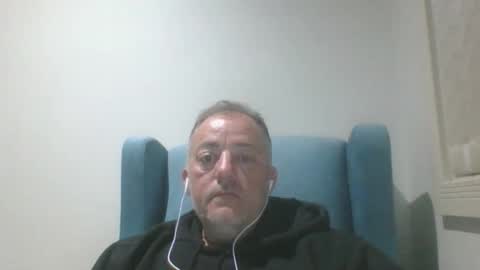 Snapshot of aussiesydguy chatting on 11-21-25, 10:03 chatbateaussie online show from 11-21-25, 10:03