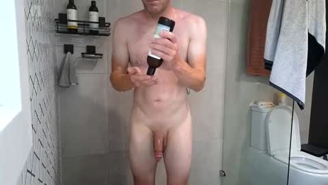 Snapshot of aussieweapon chatting on 01-08-25, 10:58 Nick online show from 01-08-25, 10:58