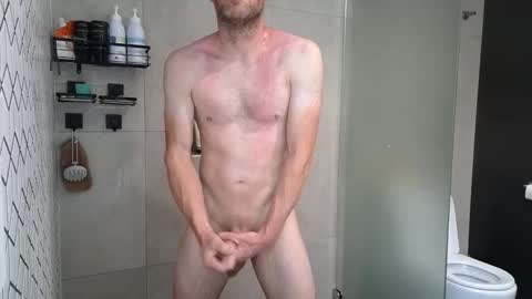 Snapshot of aussieweapon chatting on 10-12-25, 10:53 Nick online show from 10-12-25, 10:53