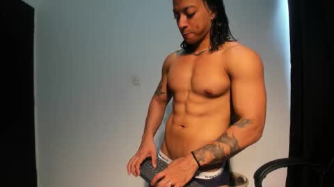 Snapshot of austiin_haze chatting on 02-13-26, 01:29 Austin online show from 02-13-26, 01:29