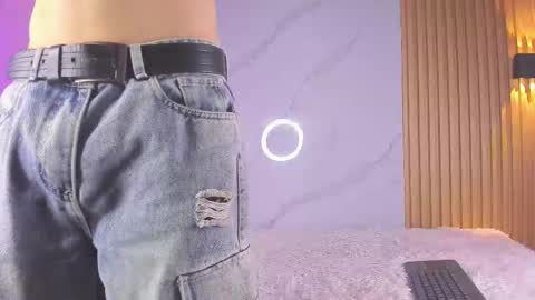 Snapshot of austin_rouse chatting on 10-20-25, 07:36 austin_rouse online show from 10-20-25, 07:36