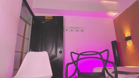 Snapshot of austin_rouse chatting on 11-09-25, 07:23 austin_rouse online show from 11-09-25, 07:23