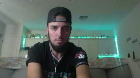 Snapshot of austincutieyes chatting on 09-16-25, 04:41 AudiEna online show from 09-16-25, 04:41