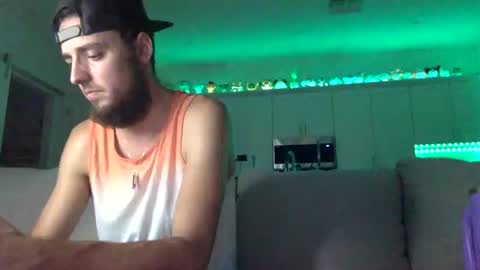 Snapshot of austincutieyes chatting on 10-02-25, 01:01 AudiEna online show from 10-02-25, 01:01