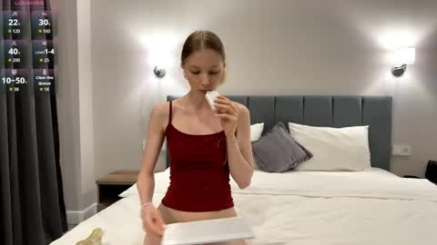 Annie online show from 05-25-26, 04:57