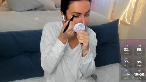 Ava online show from 09-30-25, 05:01