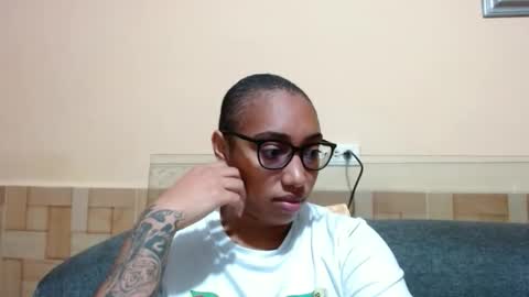 Snapshot of ava_f0xy chatting on 01-11-26, 01:32 Ava Jordana online show from 01-11-26, 01:32