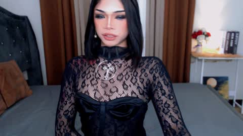 Snapshot of ava_lux chatting on 12-17-24, 03:39 Ava online show from 12-17-24, 03:39