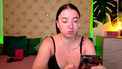 Snapshot of ava_maax chatting on 05-26-26, 04:52 Ava online show from 05-26-26, 04:52