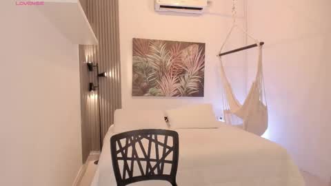 Avalon online show from 12-20-25, 07:43