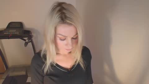 Eira online show from 01-15-26, 04:11