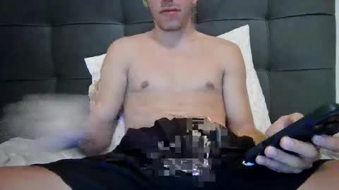 Snapshot of avarageeuropeguy chatting on 09-17-25, 07:21 Avarageeuropeguy online show from 09-17-25, 07:21