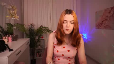 Snapshot of avaryder chatting on 12-20-25, 01:29 Ava online show from 12-20-25, 01:29