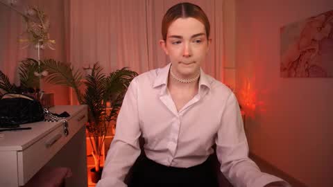 Snapshot of avaryder chatting on 12-21-25, 01:18 Ava online show from 12-21-25, 01:18