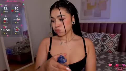 Snapshot of avascott_ chatting on 11-15-25, 06:15 Ava online show from 11-15-25, 06:15