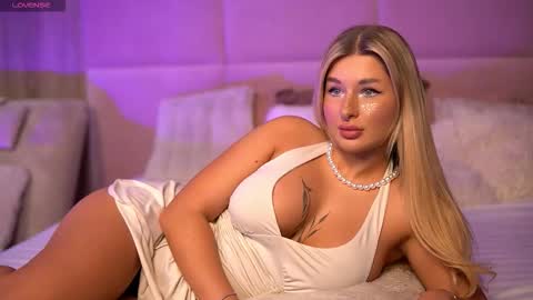 Carina online show from 10-29-25, 10:22