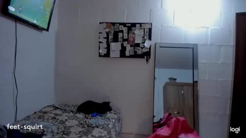 Snapshot of ave_fenix69 chatting on 05-21-26, 02:51 Valery -- online show from 05-21-26, 02:51