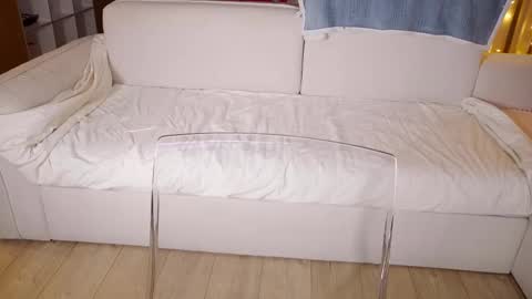 Snapshot of aveksmr chatting on 02-11-25, 09:03 Kate  online show from 02-11-25, 09:03