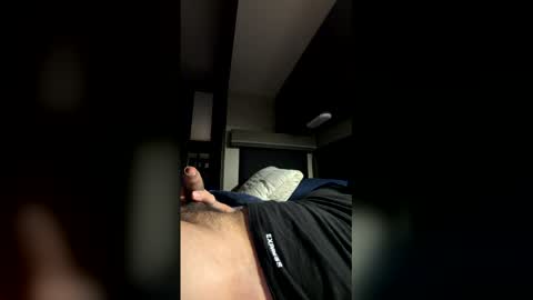 Snapshot of average210 chatting on 01-12-26, 01:33 average210 online show from 01-12-26, 01:33