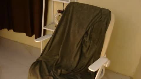 Rhian online show from 10-22-25, 03:23