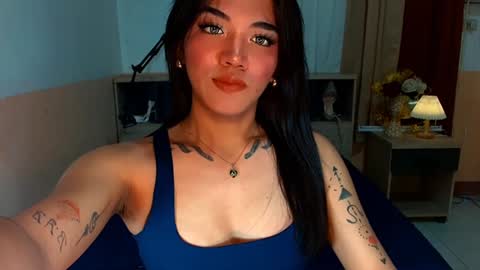 Snapshot of avery_hunt chatting on 12-08-24, 11:03 Avery online show from 12-08-24, 11:03