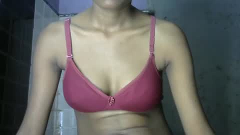Snapshot of avery_lust01 chatting on 06-06-26, 06:51 avery_lust01 online show from 06-06-26, 06:51