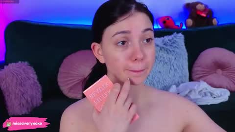 AveryWillow online show from 03-22-26, 11:52