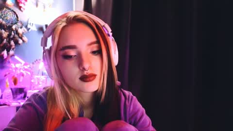 Avriel online show from 12-07-24, 03:14