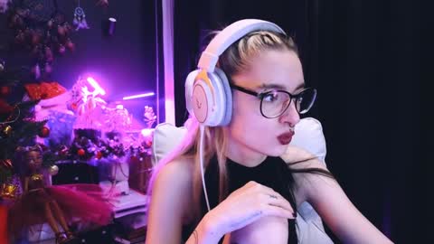 Avriel online show from 01-13-25, 12:09