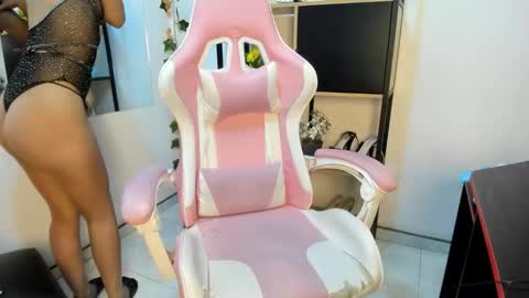 Snapshot of avi_thomsonn chatting on 02-14-26, 03:53 avi_thomsonn online show from 02-14-26, 03:53