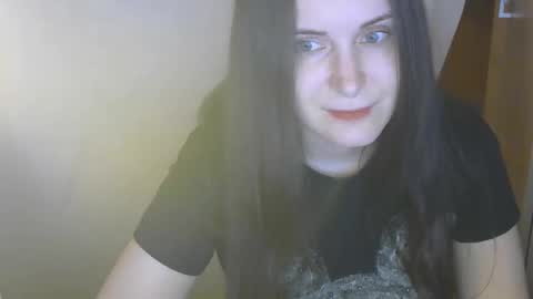Snapshot of avialenne chatting on 03-26-26, 06:02 avialenne online show from 03-26-26, 06:02
