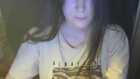 Snapshot of avialenne chatting on 04-03-26, 06:28 avialenne online show from 04-03-26, 06:28