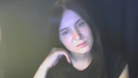 Snapshot of avialenne chatting on 04-18-26, 07:58 avialenne online show from 04-18-26, 07:58