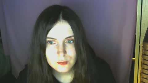 Snapshot of avialenne chatting on 04-27-26, 06:17 avialenne online show from 04-27-26, 06:17