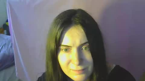 Snapshot of avialenne chatting on 05-05-26, 11:29 avialenne online show from 05-05-26, 11:29