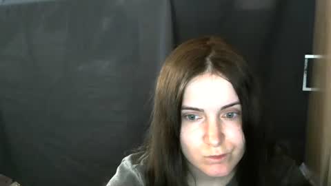 Snapshot of avialenne chatting on 05-23-26, 03:05 avialenne online show from 05-23-26, 03:05