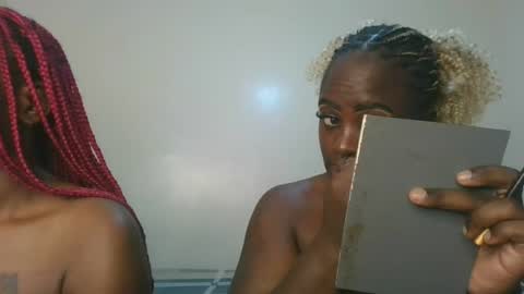 avian_babe1 online show from 07-14-26, 09:47