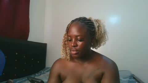 avian_babe1 online show from 07-17-26, 11:28