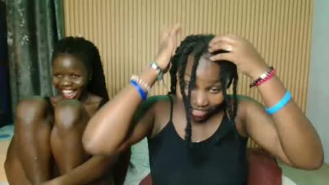 Snapshot of avian_talya chatting on 11-10-25, 03:55 Avian online show from 11-10-25, 03:55