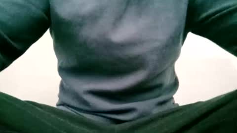 Snapshot of avoupourcesoir chatting on 04-08-26, 12:16 avoupourcesoir online show from 04-08-26, 12:16